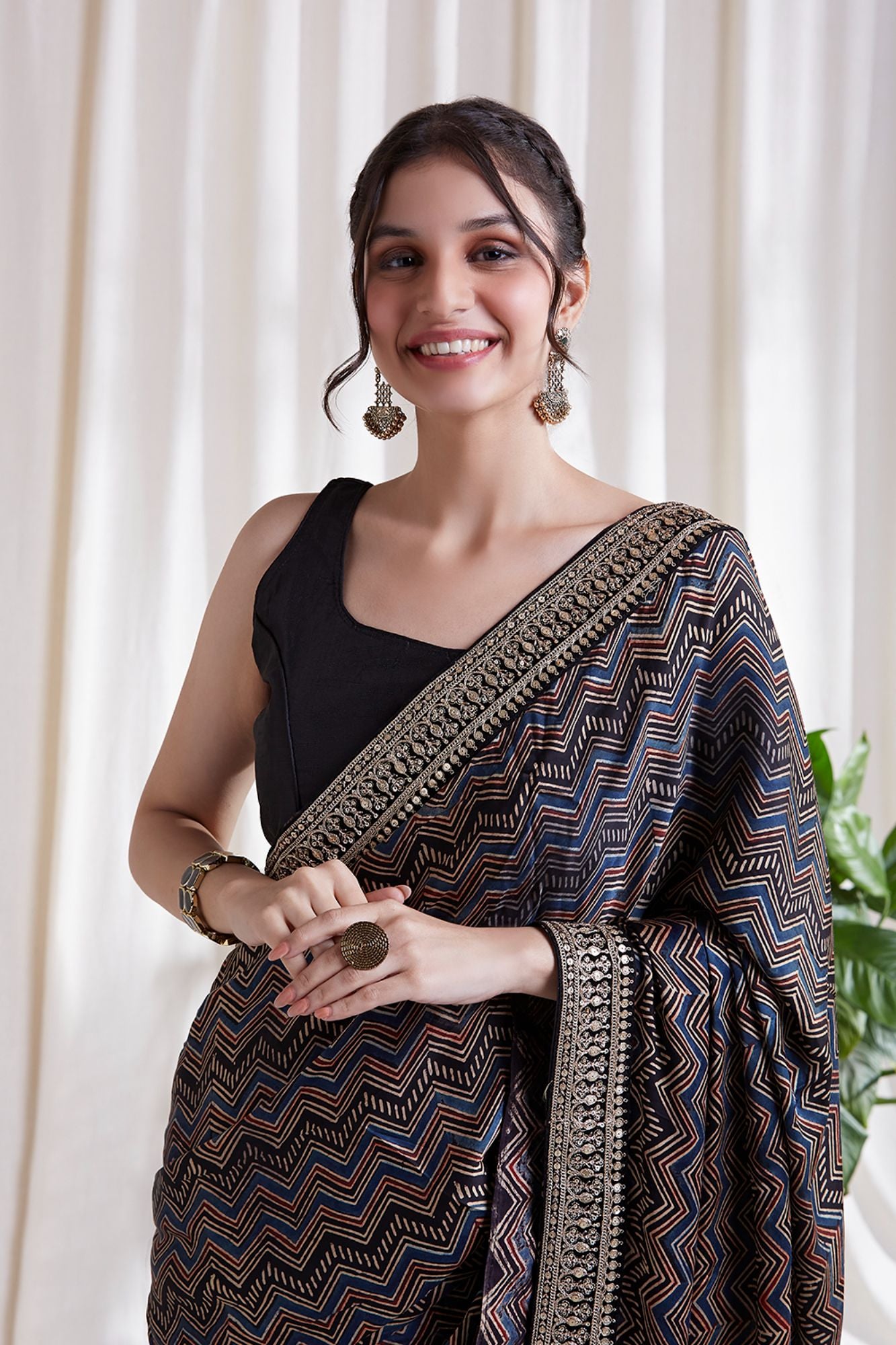 Hasttvam Azha Modal Ajrakh Saree